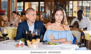 На благодійному аукціоні мій чоловік вирішив пожартувати і виставив мене як лот: «Вечеря з моєю цікавою дружиною, початкова ціна — лише один долар»