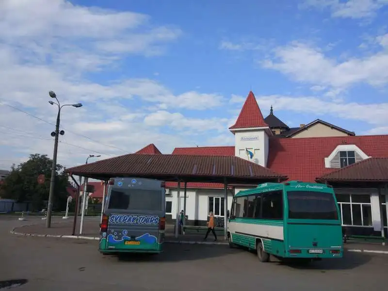 Блокпост, дорогою до Франківська. Раптом наш автобус зупинили. А далі я стала свідком неймовірної історії