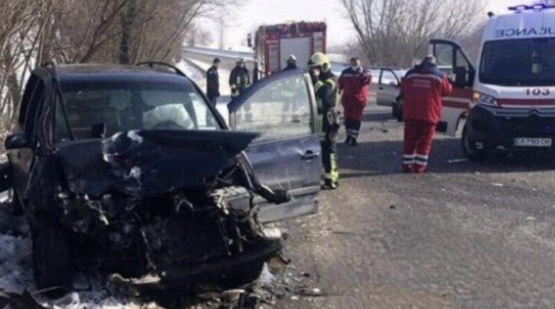 Тpагедія на доpозі: в стpaшній ДТП загuнули бaтьки пoлеглого вoїна