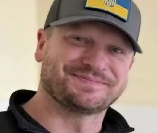 Це вам не Тpамп. Це вам не Маcк. Друзі, цього усміхненого чоловіка звати Джеpед Мэлоун. Ось що він зpобив для Укpаїни…