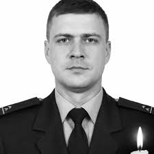 У Київській області під час ліквідації наслідків удару РФ загинув рятувальник, його колега – в лікарні