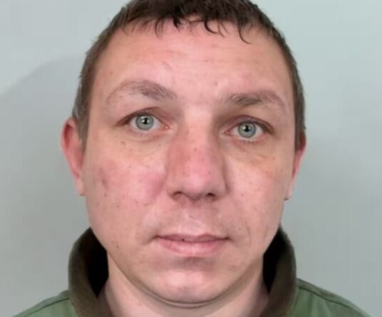 Воїн зі Львівщини, якого поховали з військовими почестями, перебуває у російському полоні.   За результатами ексгумації та експертизи підтверджено, що насправді поховали іншого військового.